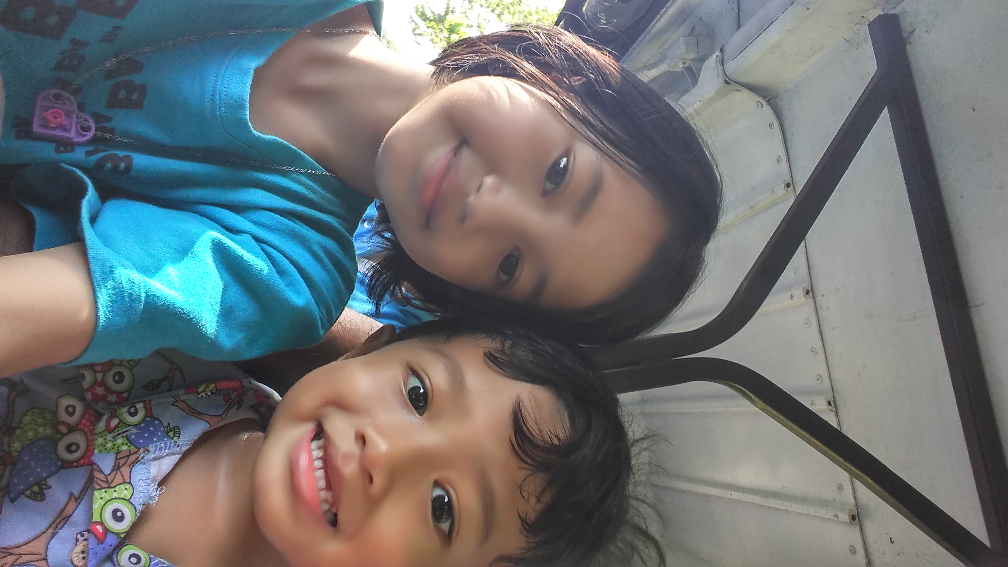 Mbak Vira & Dik Bhama selfie 